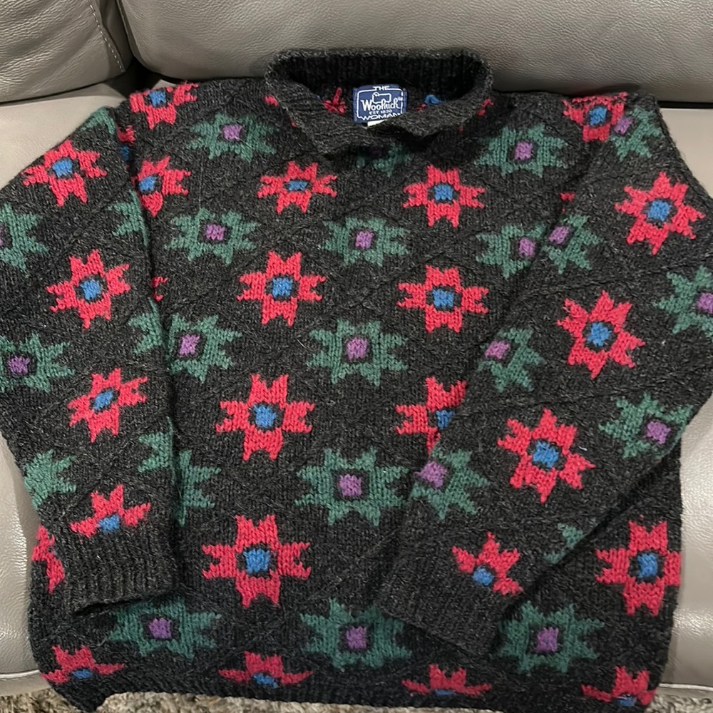 Beautiful vintage Woolrich 100% wool sweater
